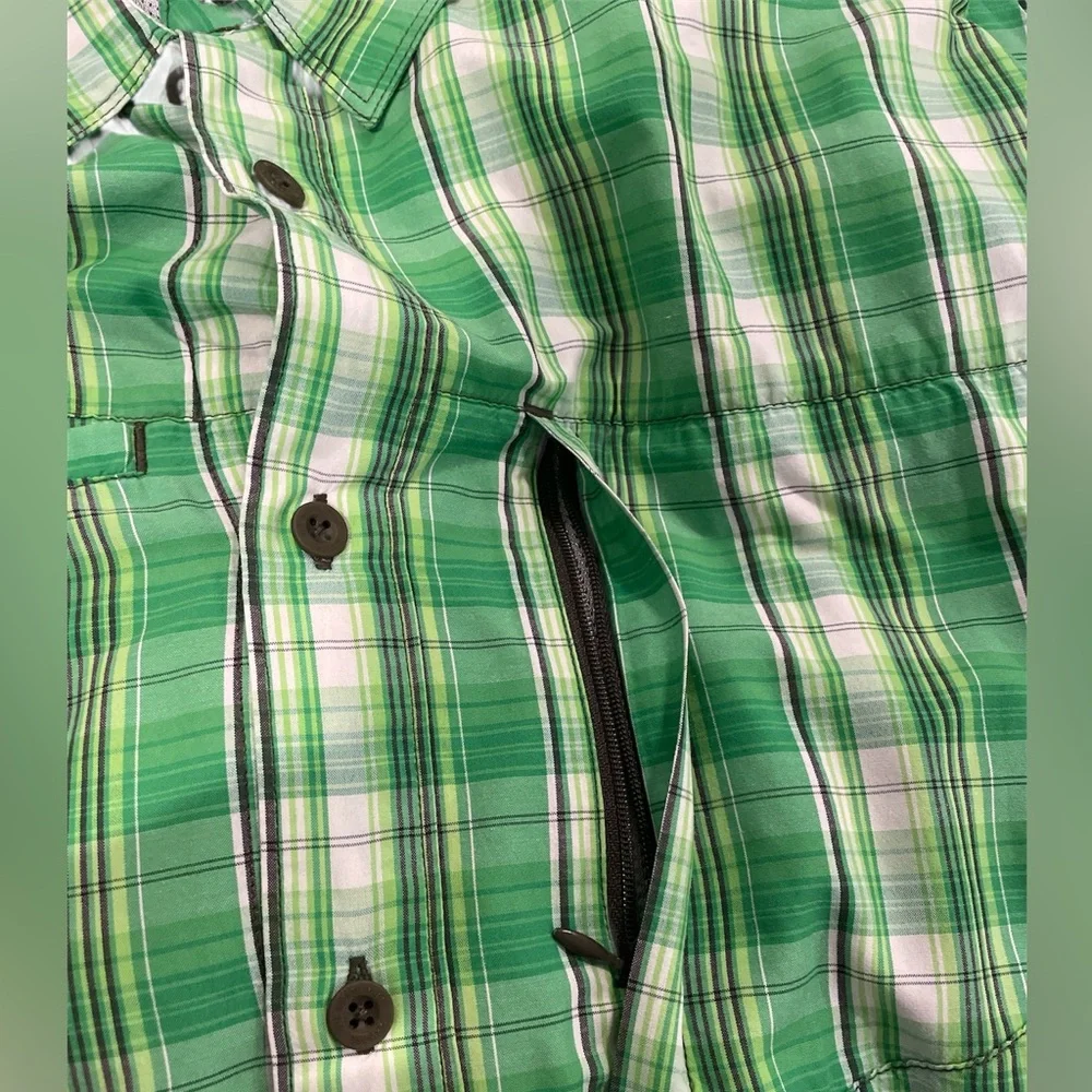 North Face Men’s Short Sleeve Green Plaid Large Button Up Hiking Shirt